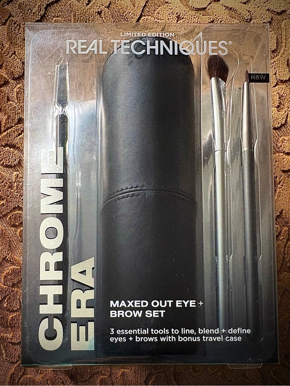 Real Techniques Limited Edition Chrome Era Maxed Out Eye + Brow Set